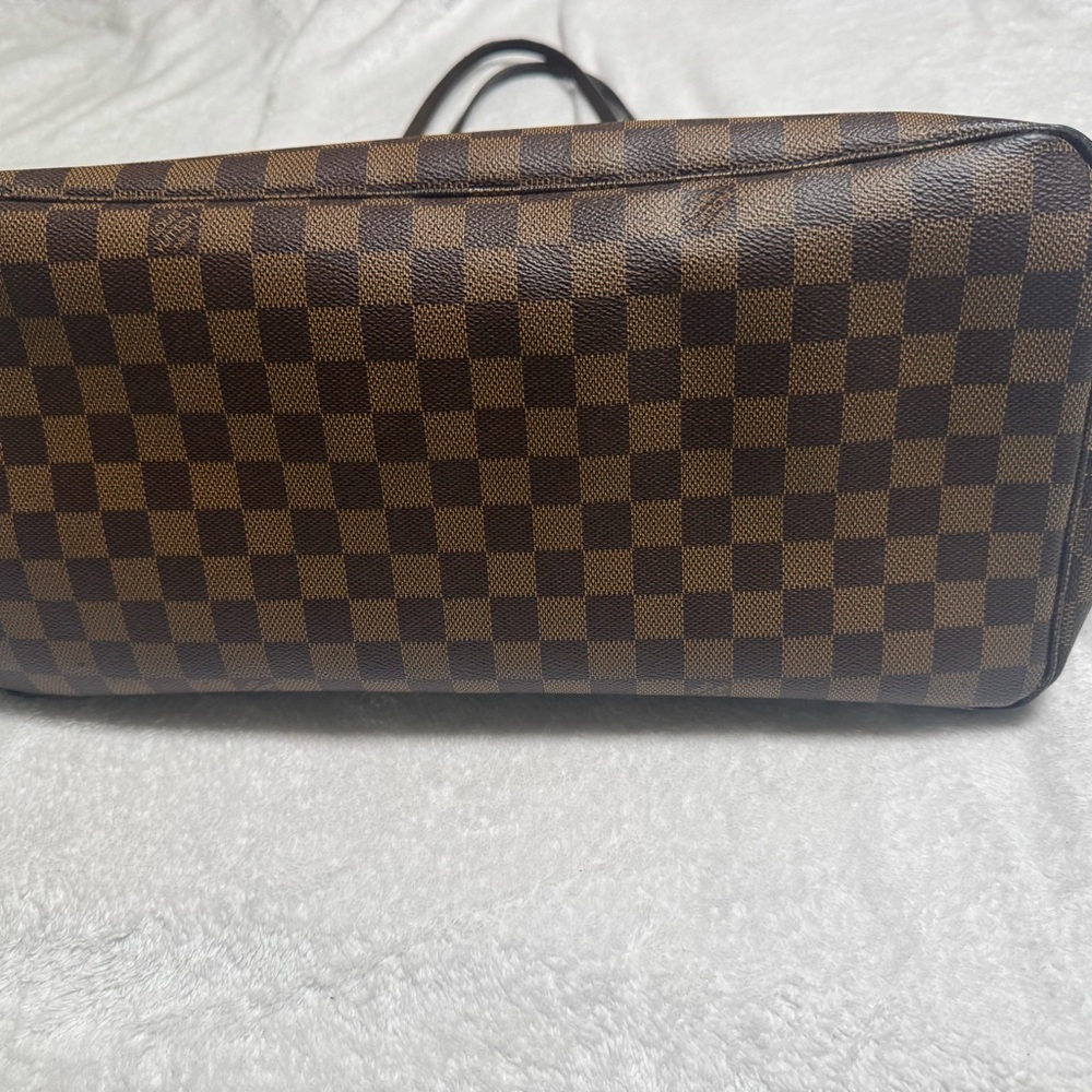 AUTH Louis Vuitton Neverfull GM Damier - Picture 4 of 16